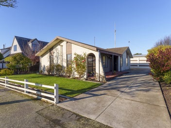 4 Exton Street, Redwood, Christchurch