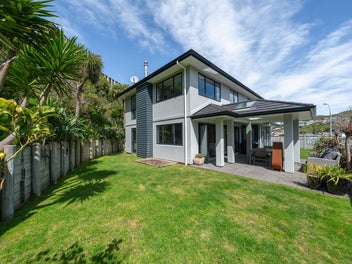 6 Romaine Road, Churton Park, Wellington
