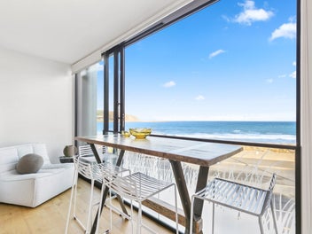 8B Lyall Pde, Lyall Bay, Wellington