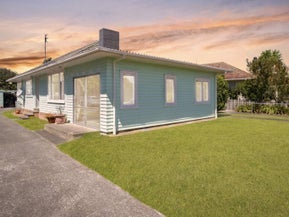 7 London Street, Te Atatu Peninsula, Auckland
