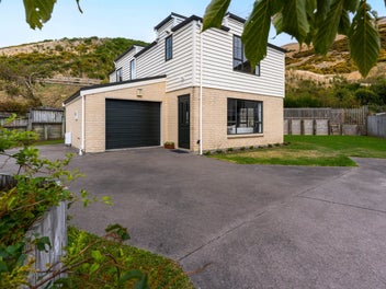 70 Erlestoke Crescent, Churton Park, Wellington