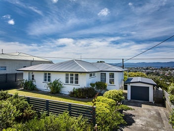 14 Ruskin Road, Newlands, Wellington