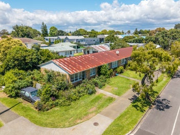 1/25 Point England Road, Point England, Auckland