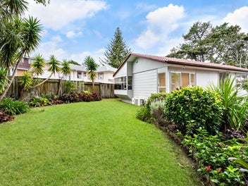 15 Cunliffe Place, Glenfield, Auckland