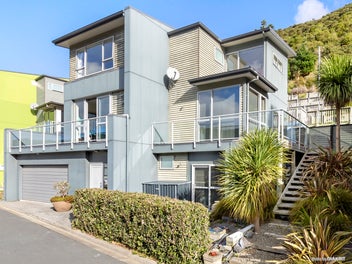 40 Rarangi Way, Owhiro Bay, Wellington