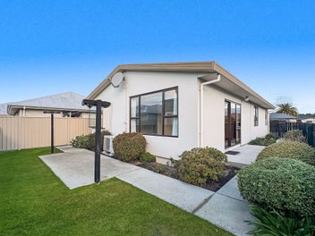 1/11 Sylvia Street, Parklands, Christchurch