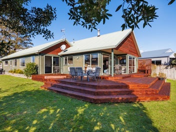 5 Abby Road, Fitzherbert, Palmerston North