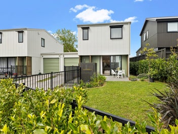 19 Cessna Crescent, Mangere, Auckland