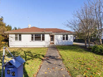 210 Vogel Street, Roslyn, Palmerston North