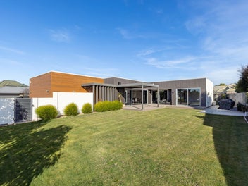 11 Saint Pauls Place, Burwood, Christchurch