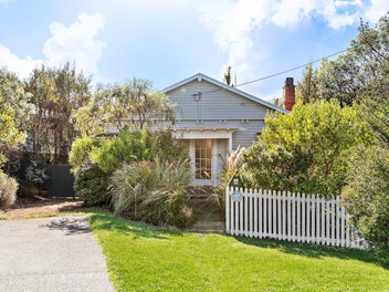 26 Tahi Terrace, Glen Eden, Auckland