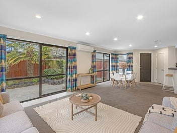 10B Sutton Place, Dallington, Christchurch