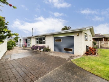 17 Roskilda Crescent, Taradale, Napier