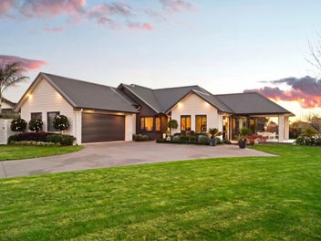 19 Shadbolt Drive, Leamington, Cambridge