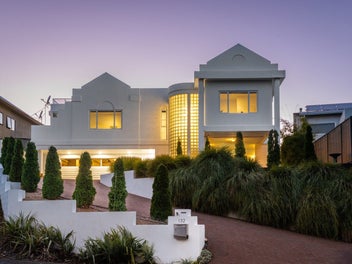 132 Priestley Terrace, Bluff Hill, Napier