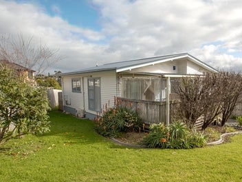 47 Commodore Drive, Lynfield, Auckland