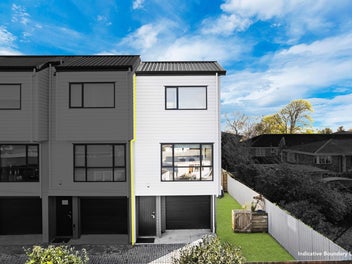 8/45 Dale Crescent, Pakuranga, Auckland