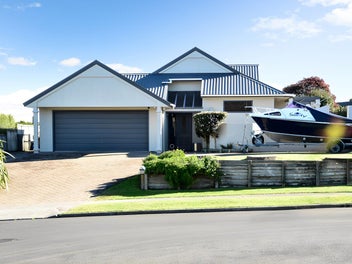 21 Ayrshire Drive, Grandview Heights, Hamilton