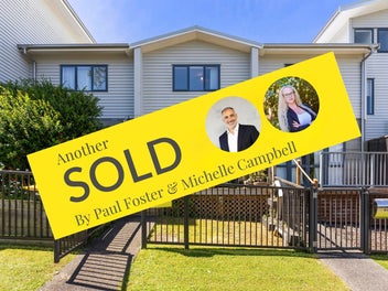 3/3 John Jennings Drive, Oteha, Auckland