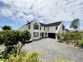 212 Whitford Road, Shamrock Park, Auckland