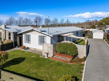 32 Rousehill Street, Renwick