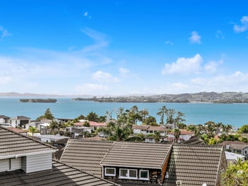 8 Beach Road, Mellons Bay, Auckland