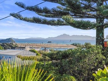 2 Heather Street, Mangawhai Heads, Mangawhai