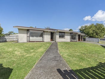 10 Ainslee Street, Highlands Park, New Plymouth