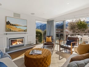 73 Oregon Drive, Kelvin Heights, Queenstown