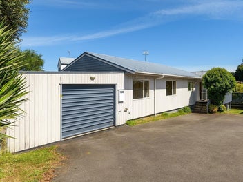 16B Bristol Avenue, Brookfield, Tauranga