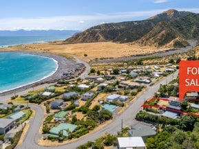 44 Seaview Avenue, Cape Palliser, Pirinoa