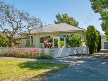 6 Clinton Street, Darfield, Darfield