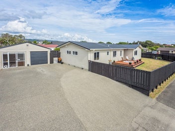 21 Reeves Street, Waikanae Beach, Waikanae