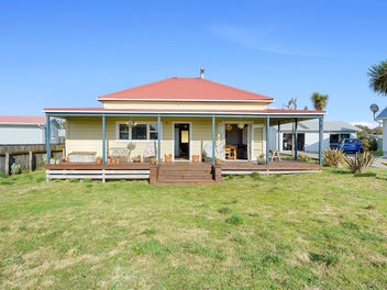 34 Manga Pirau Street, Waikawa Beach