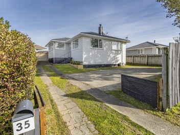 35 Beauzami Crescent, Ascot Park, Porirua