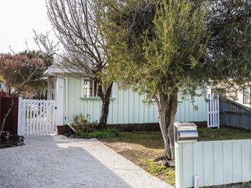 35 Colenso Street, Sumner, Christchurch