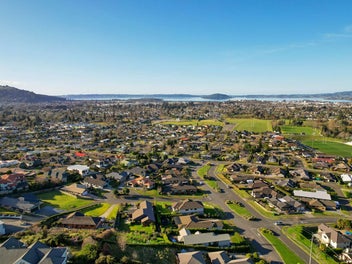33 Great Road, MATIPO HEIGHTS, ROTORUA