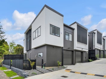 3/24 Great South Road, Manurewa, Auckland