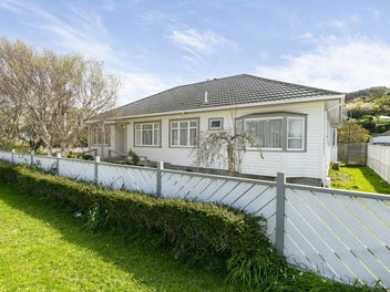73 Oxford Street, Tawa, Wellington