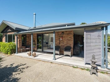 466A MAIN RD STOKE, Stoke, Nelson