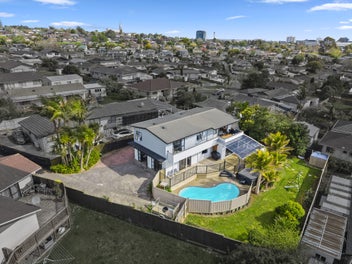 25 Greenstone Place, Clover Park, Auckland