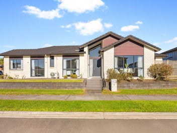 2 Cahir Place, Flat Bush, Auckland