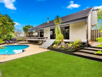 9 Porritt Avenue, Chatswood, Auckland