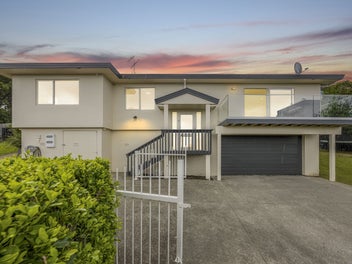22 Whangaparaoa Road, Red Beach, Whangaparāoa