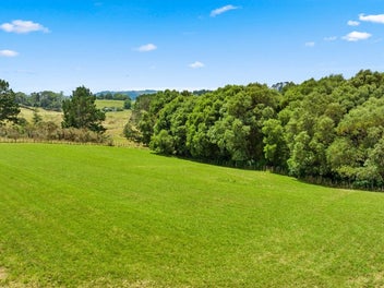 74E Broken Bridge Road, Hunua