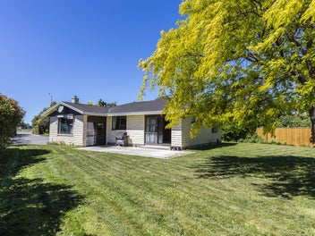 1409 Main North Road, Waikuku, Waikuku