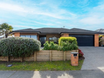 33 Waterstone Avenue, Paraparaumu