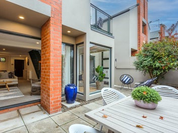 4/56 Hewitts Road, Merivale, Christchurch