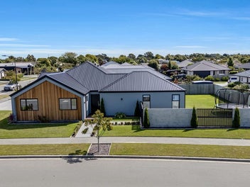 1 Hamlett Drive, Woodend, Woodend