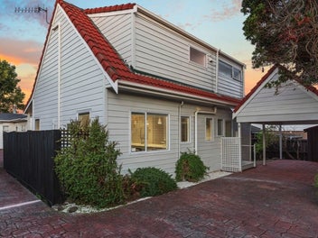 4/31 Wairakei Street, Greenlane, Auckland
